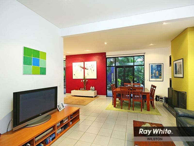 16 Ashley Road, Chermside West QLD 4032