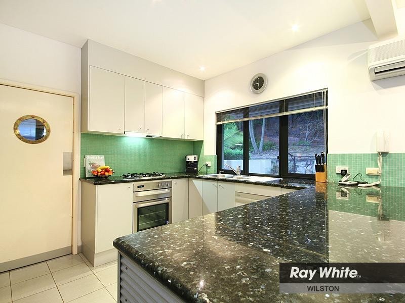 16 Ashley Road, Chermside West QLD 4032