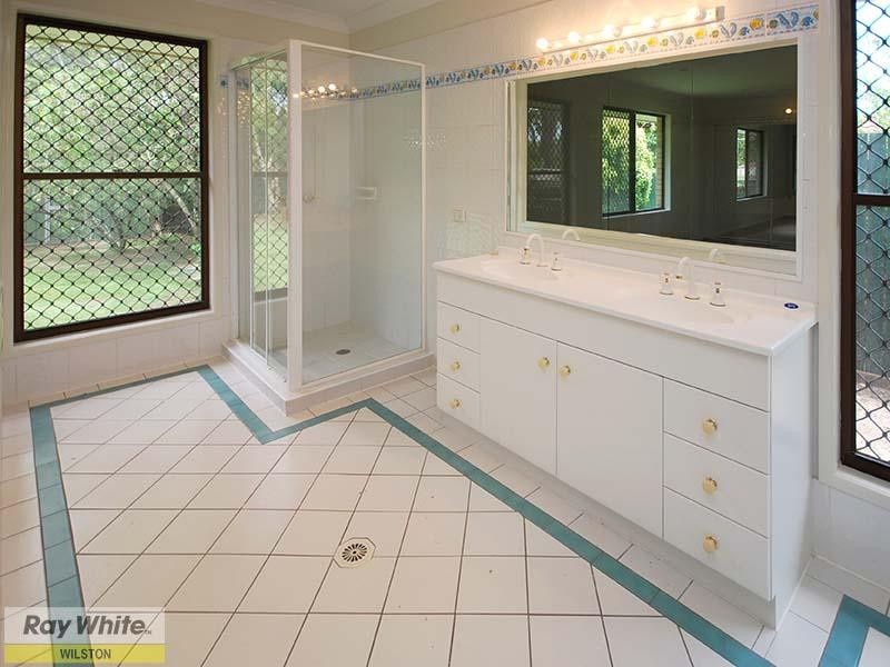 7 Ruggles Court, Mcdowall QLD 4053