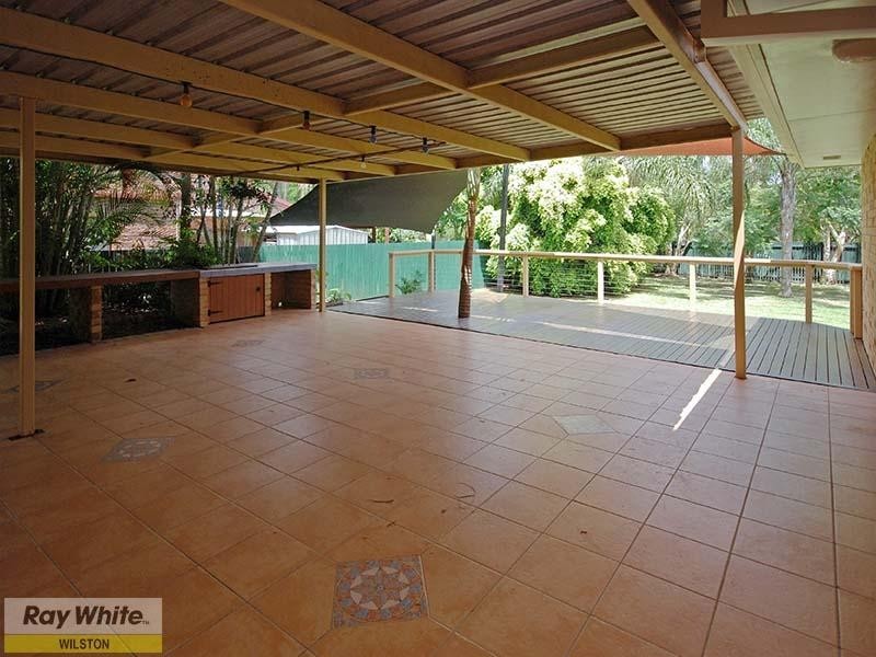 7 Ruggles Court, Mcdowall QLD 4053