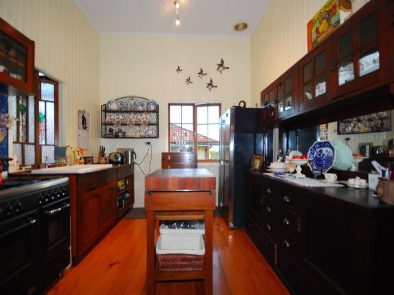 8 Kooemba Street, Newmarket QLD 4051