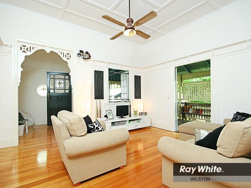 23 Bradley Avenue, Kedron QLD 4031