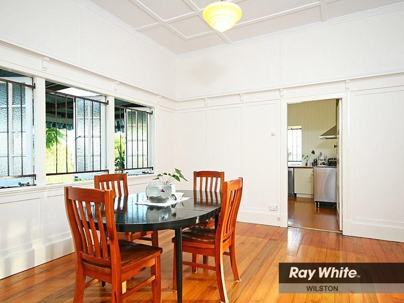 23 Bradley Avenue, Kedron QLD 4031