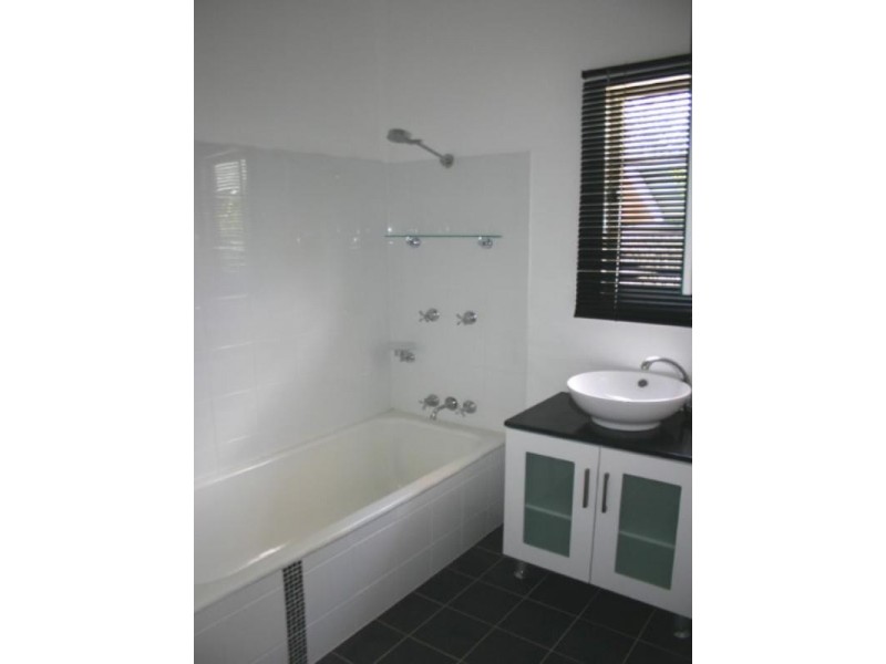 58 Pear Street, Greenslopes QLD 4120