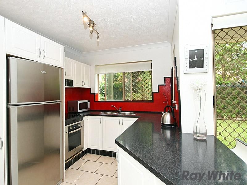 2/20 Buxton Street, Ascot QLD 4007