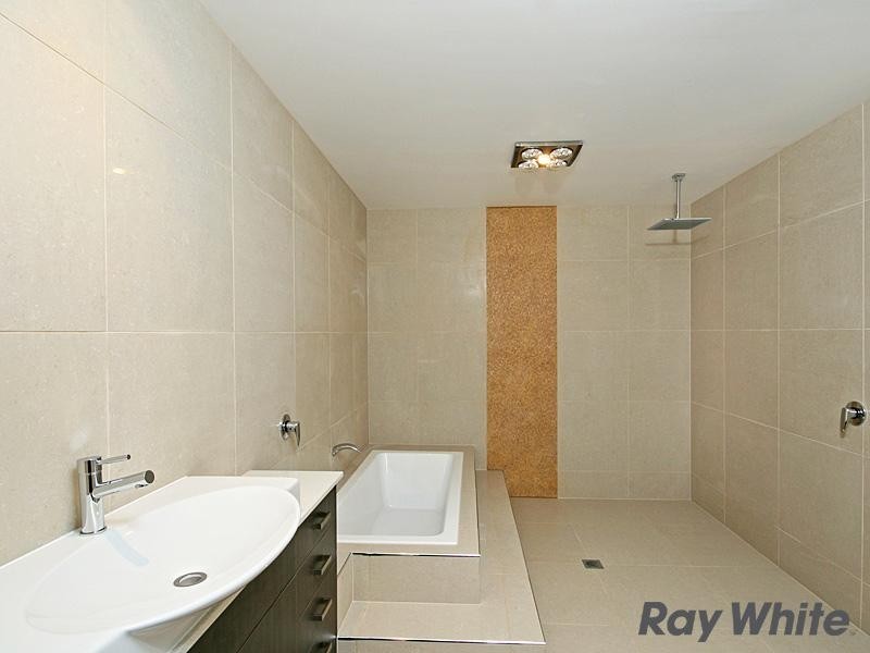 105 Khartoum Street, Gordon Park QLD 4031