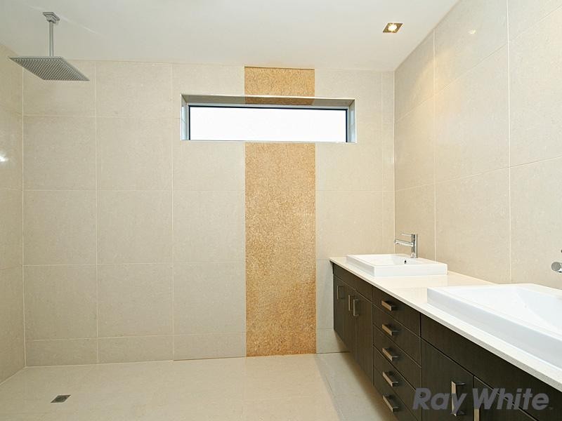 105 Khartoum Street, Gordon Park QLD 4031