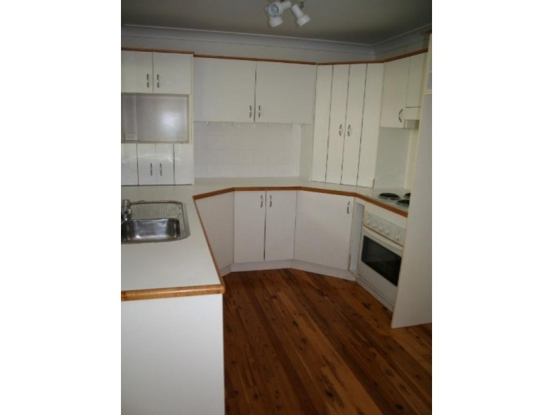 8 Yathong Court, Arana Hills QLD 4054