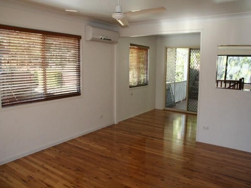 8 Yathong Court, Arana Hills QLD 4054