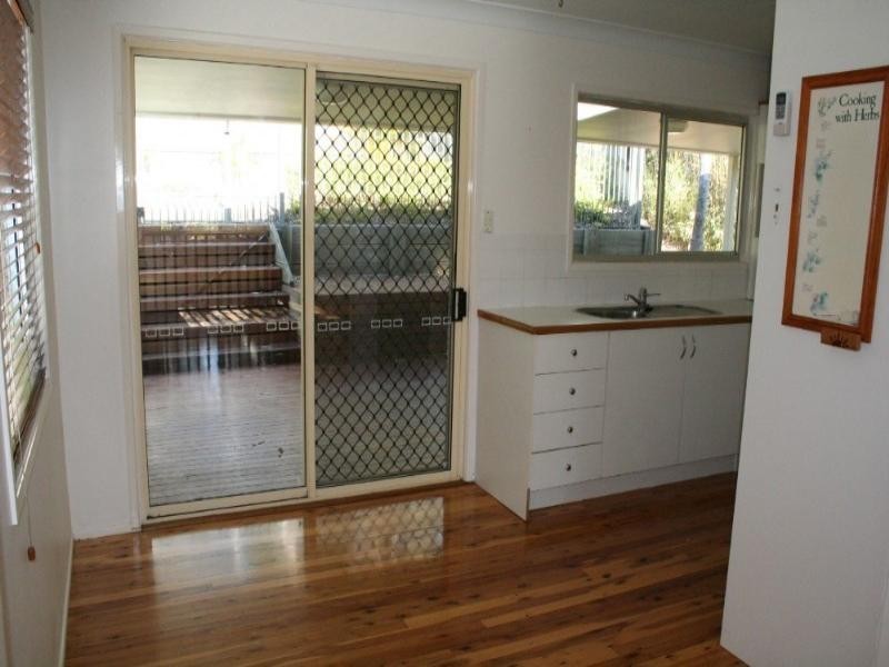 8 Yathong Court, Arana Hills QLD 4054