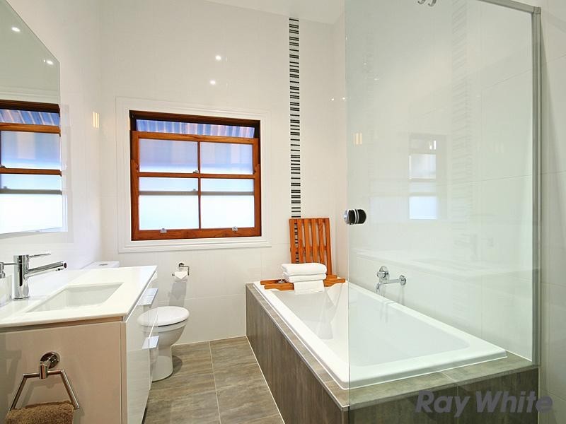 25 Colston Road, Grange QLD 4051