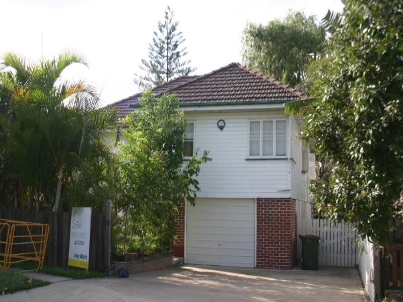 18 Badger Street, Newmarket QLD 4051