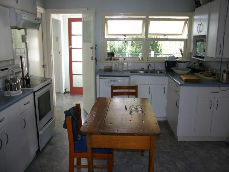 18 Badger Street, Newmarket QLD 4051