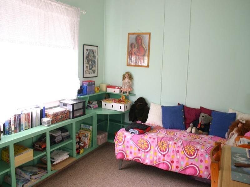 18 Badger Street, Newmarket QLD 4051