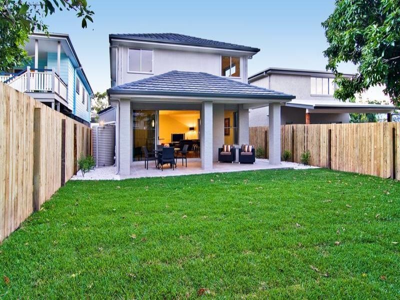 12 Bruce Street, Grange QLD 4051