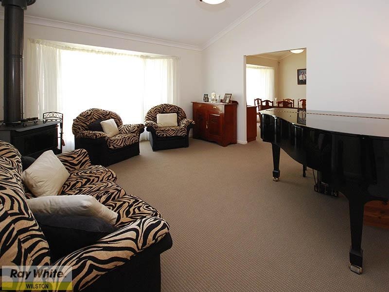 86 Oxford Crescent, Bridgeman Downs QLD 4035