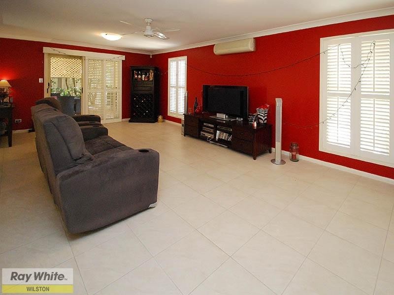 86 Oxford Crescent, Bridgeman Downs QLD 4035