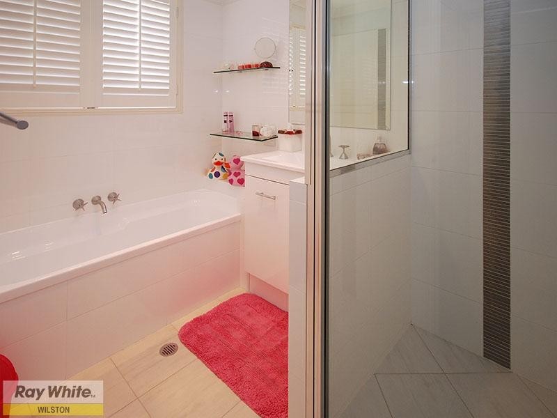 86 Oxford Crescent, Bridgeman Downs QLD 4035