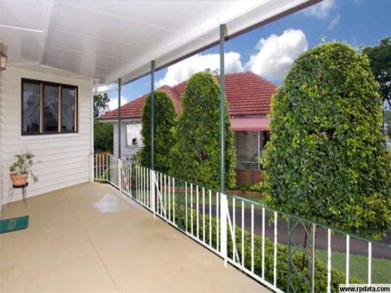 17 Noeline Street, Ashgrove QLD 4060