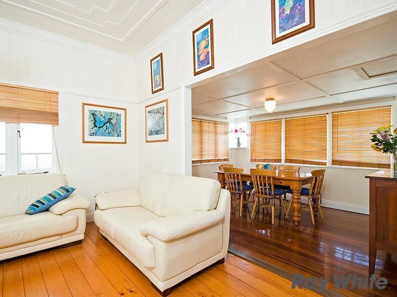 9 Bruce Street, Grange QLD 4051