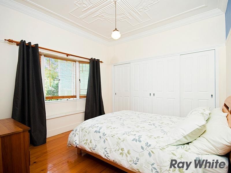 9 Bruce Street, Grange QLD 4051