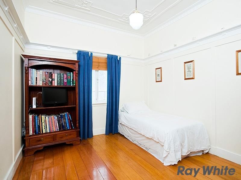 9 Bruce Street, Grange QLD 4051