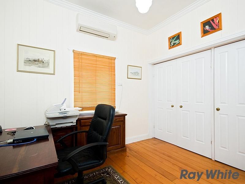 9 Bruce Street, Grange QLD 4051