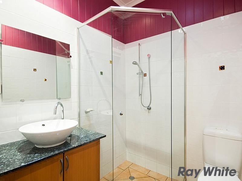 9 Bruce Street, Grange QLD 4051