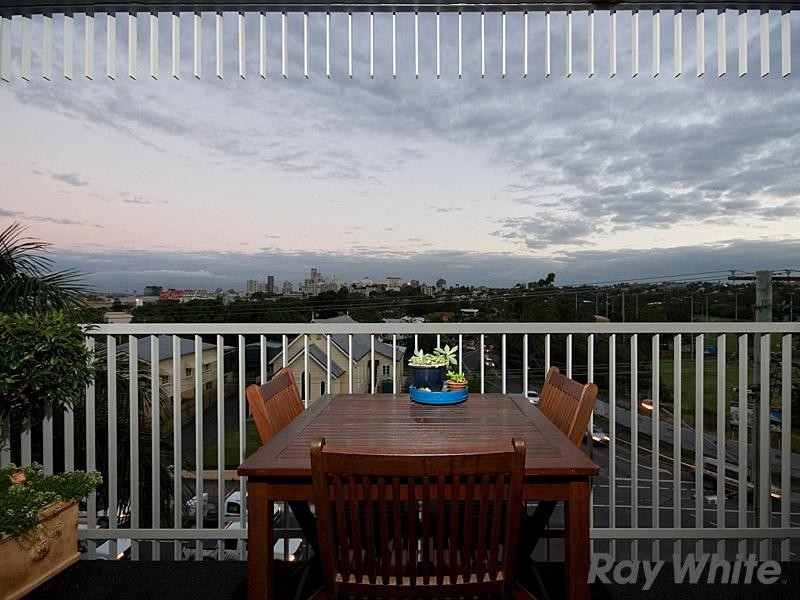 8/3 Cox Road, Windsor QLD 4030