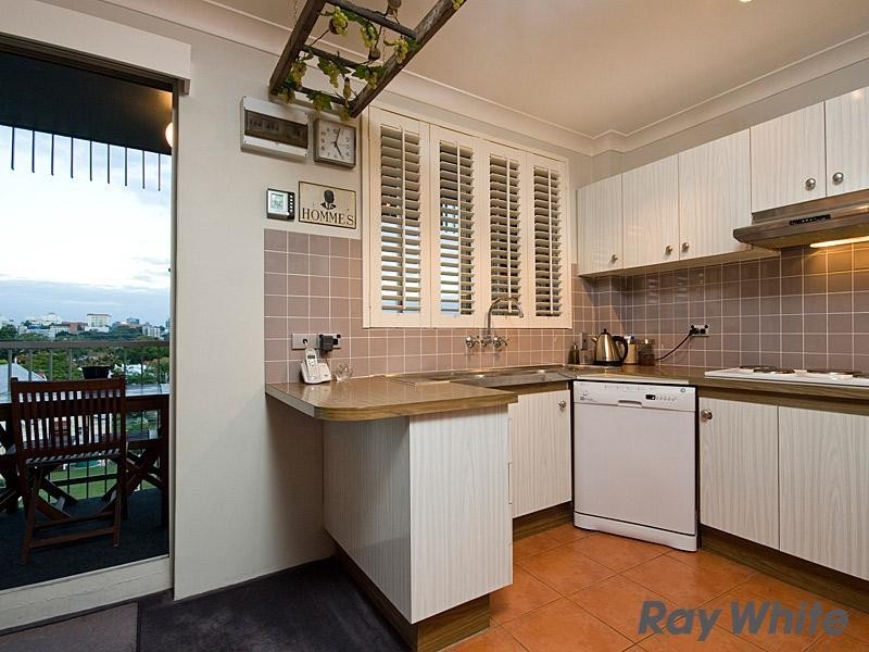 8/3 Cox Road, Windsor QLD 4030
