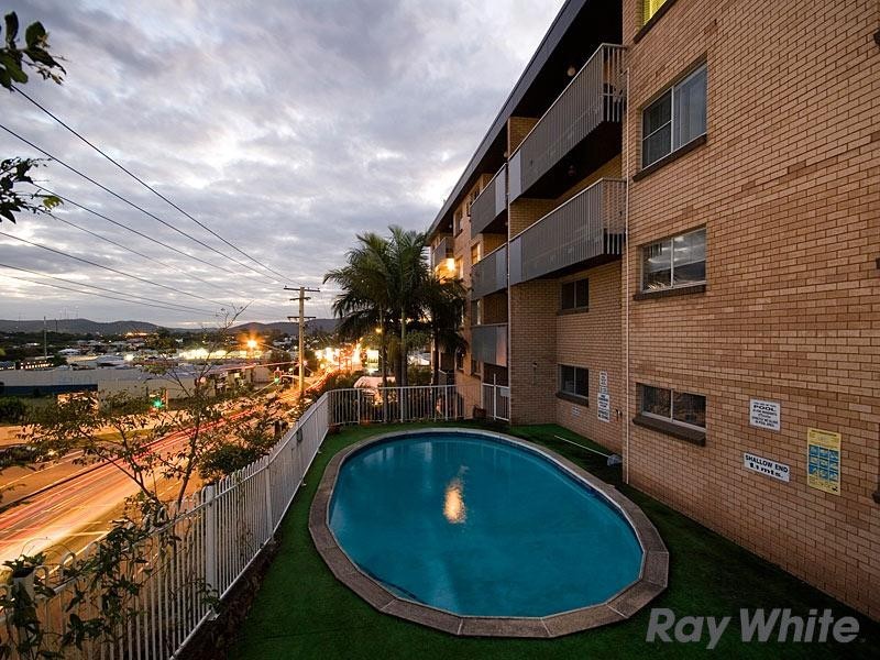 8/3 Cox Road, Windsor QLD 4030