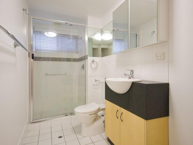 2/30 Whish Street, Windsor QLD 4030