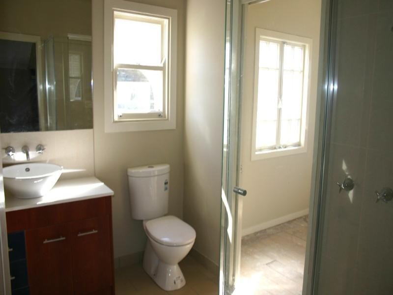 25 Kate Street, Newmarket QLD 4051