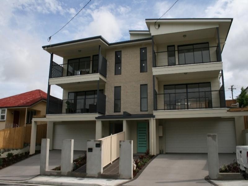 34 Farm Street, Newmarket QLD 4051