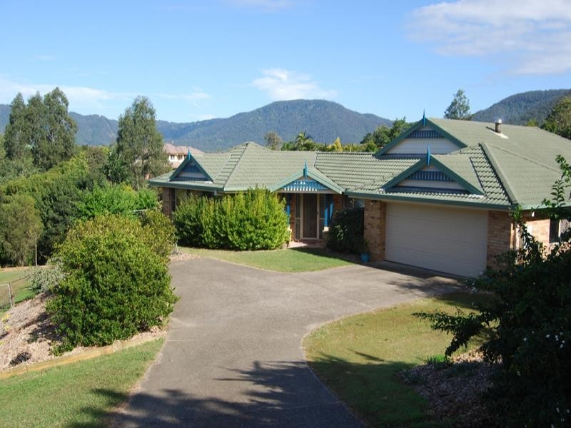 33 Honeywood Court, Samford QLD 4520