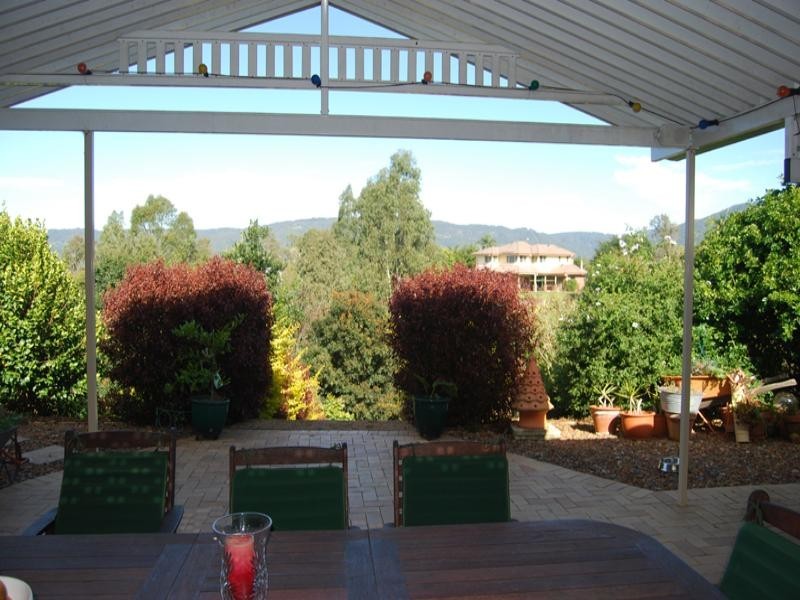 33 Honeywood Court, Samford QLD 4520