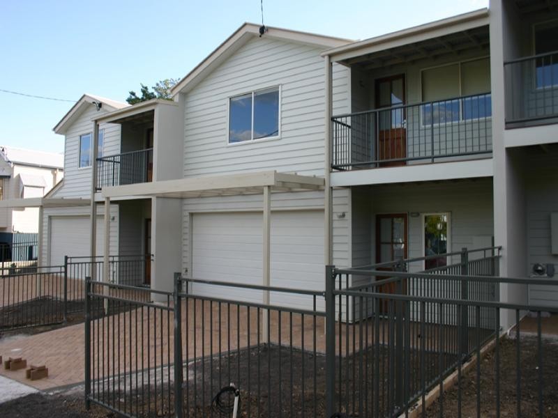 1&3/16 Ada Street, Wilston QLD 4051