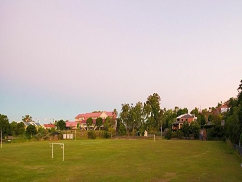 2 Brent Street, Newmarket QLD 4051