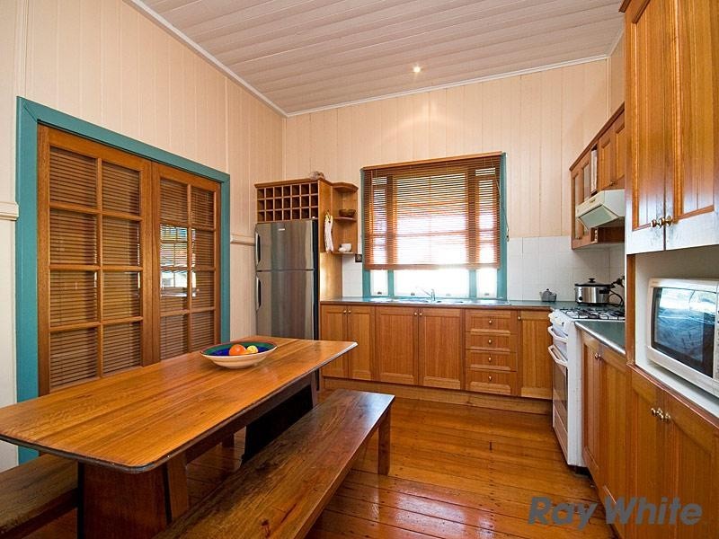 153 Main Avenue, Windsor QLD 4030
