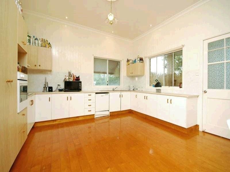 37 Kent Road, Wooloowin QLD 4030