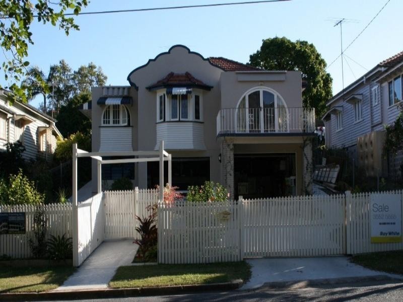 6 Lanham Crescent, Newmarket QLD 4051