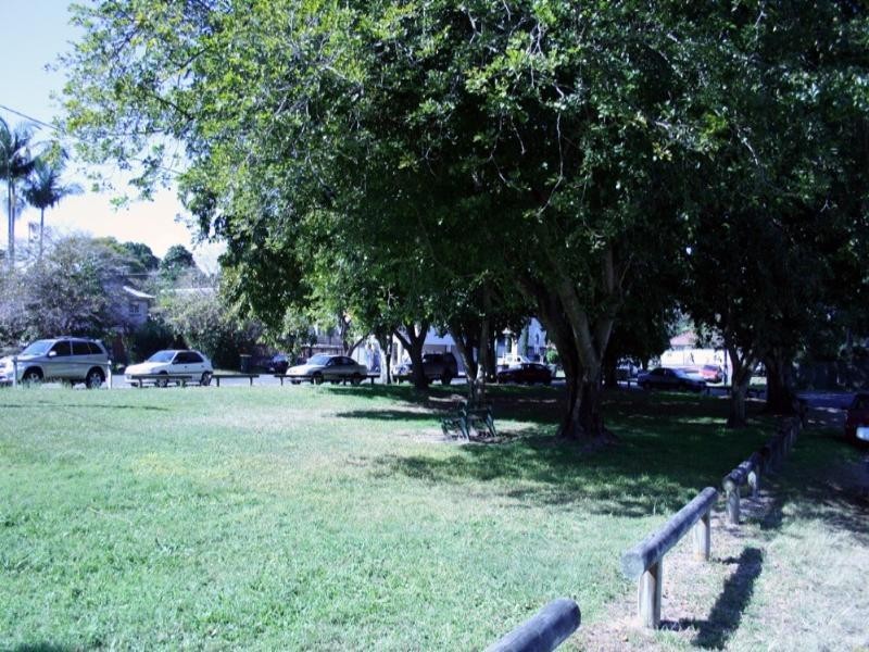 6 Lanham Crescent, Newmarket QLD 4051