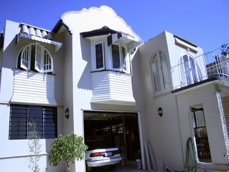 6 Lanham Crescent, Newmarket QLD 4051