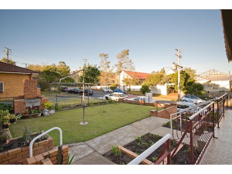 1 Walker Street, Windsor QLD 4030