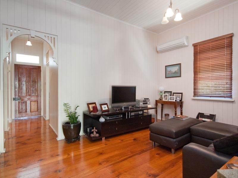 29 Gaunt Street, Newmarket QLD 4051