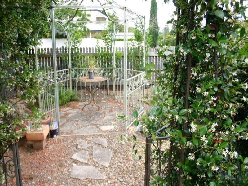 27 Montrose Street, Gordon Park QLD 4031