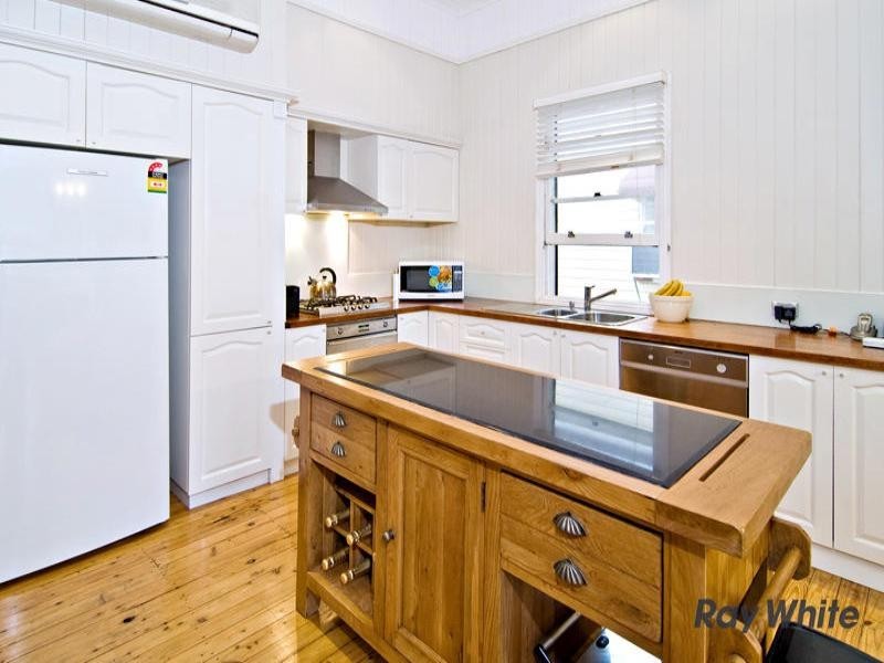 32 Nicholas Street, Windsor QLD 4030