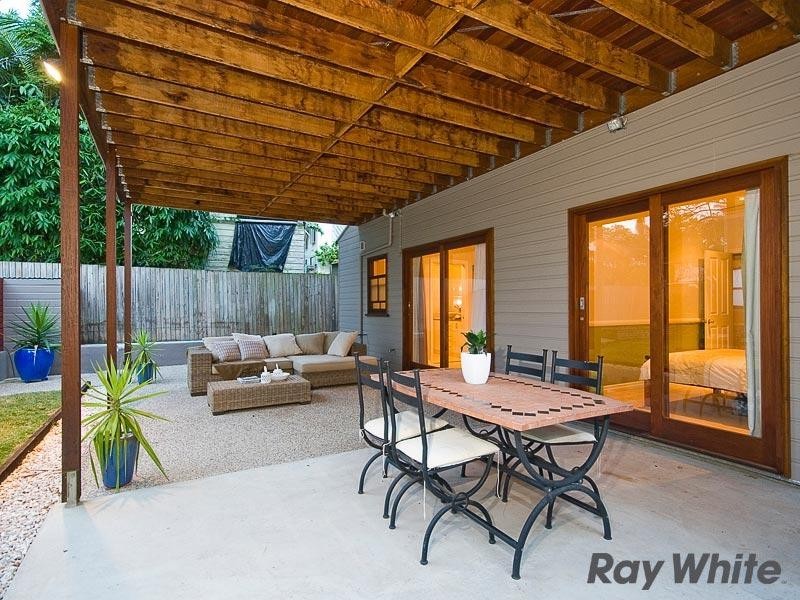 7 Greene Street, Newmarket QLD 4051