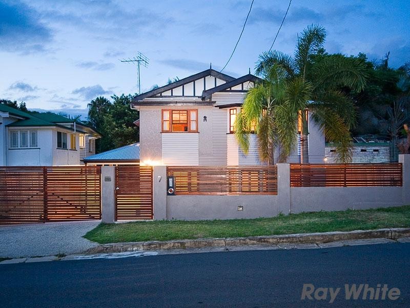 7 Greene Street, Newmarket QLD 4051
