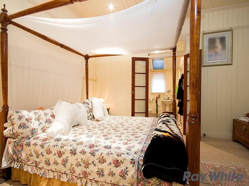 18 Vale Street, Wilston QLD 4051